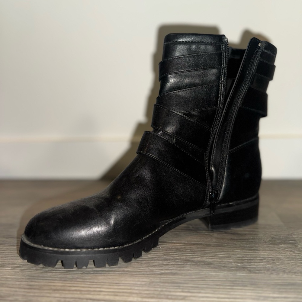 Design Lab Lord & Taylor TEGAN Black Moto Boots